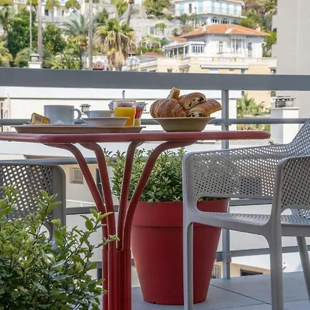 Ibis Budget Bord De فندق مينتون