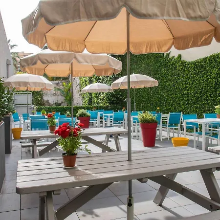 Ibis Budget Bord De Mentone
